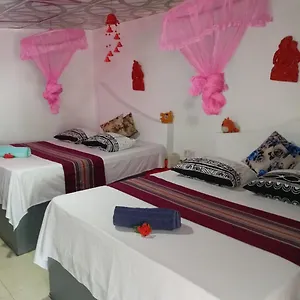  Проживание в семье Near The Canal Homstay